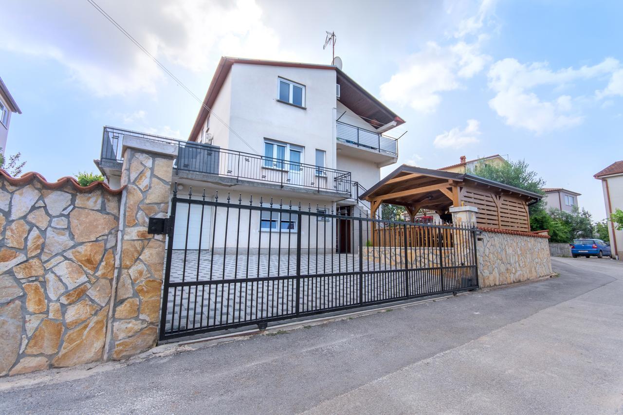Apartment Luti プーラ エクステリア 写真